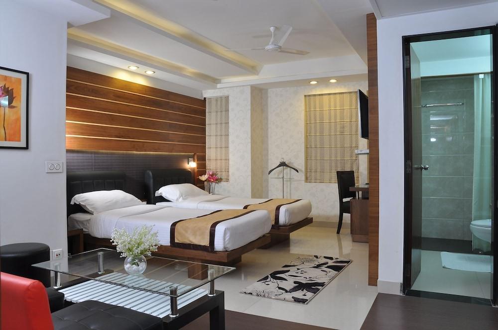 Hotel Niharika Calcutta Extérieur photo