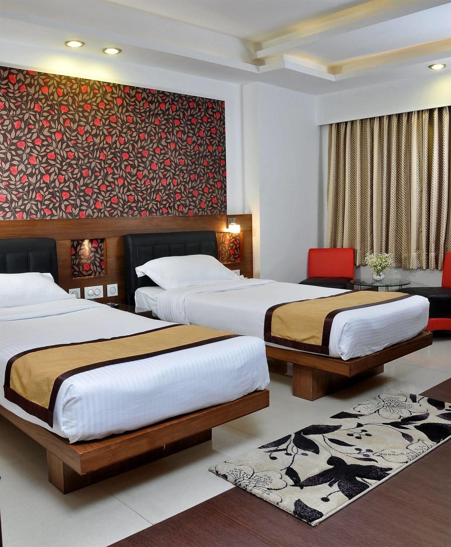 Hotel Niharika Calcutta Extérieur photo