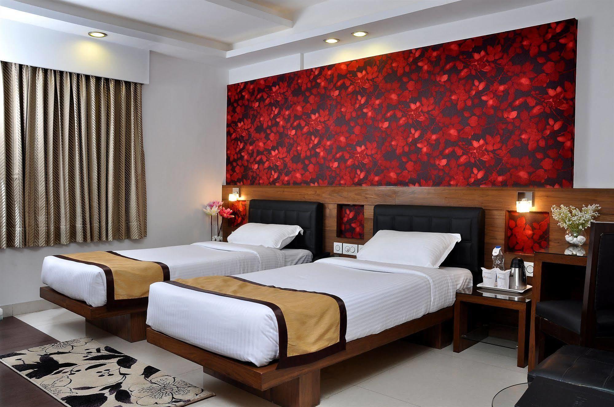 Hotel Niharika Calcutta Extérieur photo